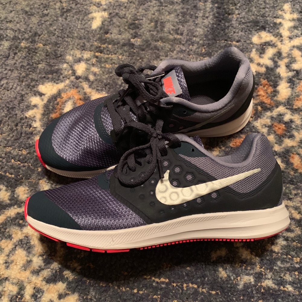 Women’s/Kids Nike’s